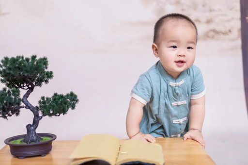 代怀选性别包生男孩宝宝霜哪个牌子好用
