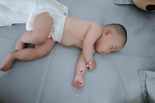 代怀选性别包生男孩宝宝大便干拉不出来